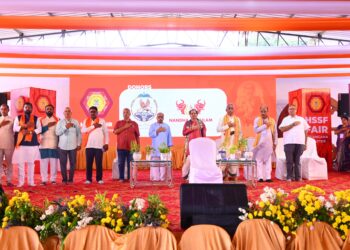 గురువందనం..ఈ తరానికి స్ఫూర్తిదాయకం- భాగ్యనగరంలో వైభవంగా హిందూ ఆధ్యాత్మిక,సేవా ఫౌండేషన్ బృహత్ మేళా