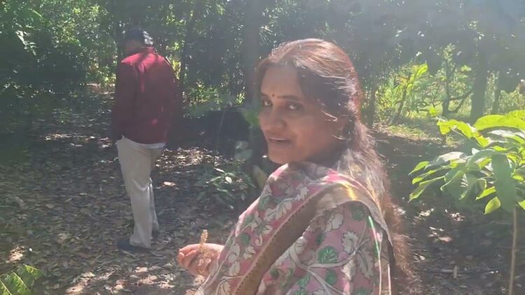 ప్రకృతి వ్యవసాయంతో అద్భుతాలు సృష్టిస్తున్నారు | DevikaJournalist |